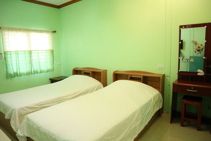 Room 64 of 96