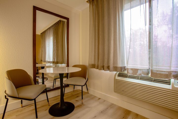 Room 21 of 126