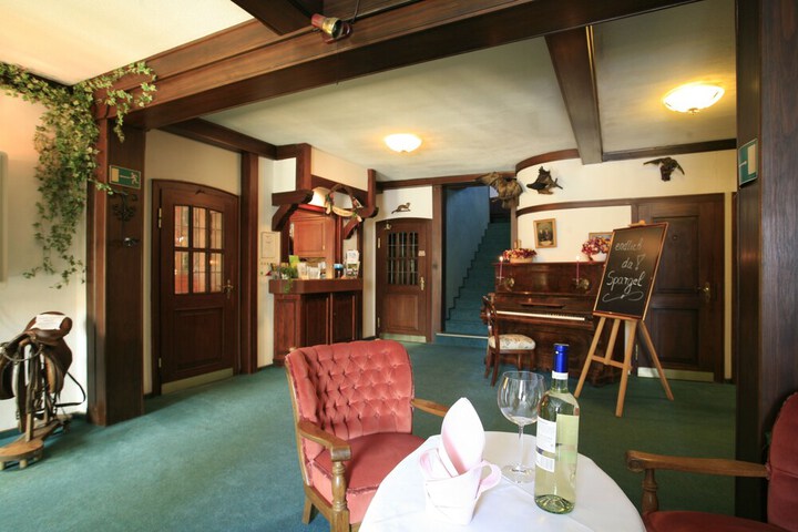 Entrance & Lobby