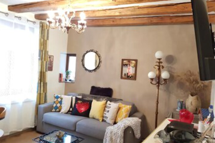 Lounge 52 of 96