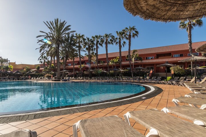 Pools & Facilities