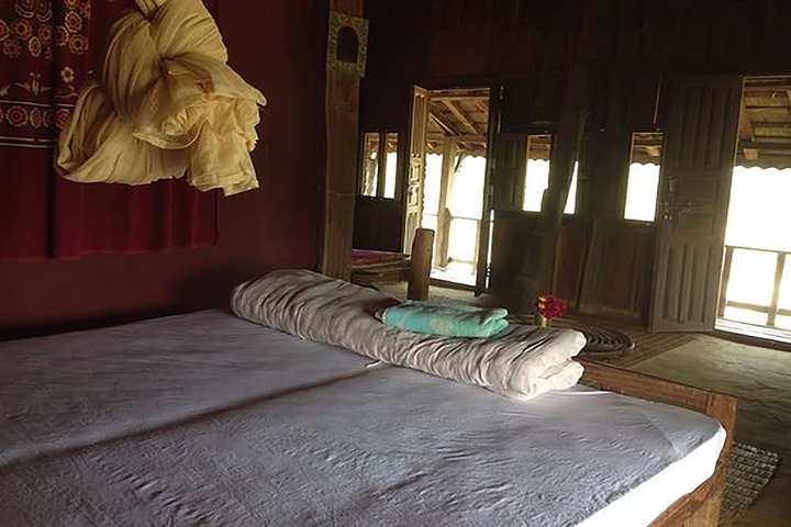 Room 6 of 67