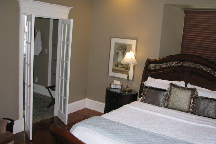 Room 16 of 42