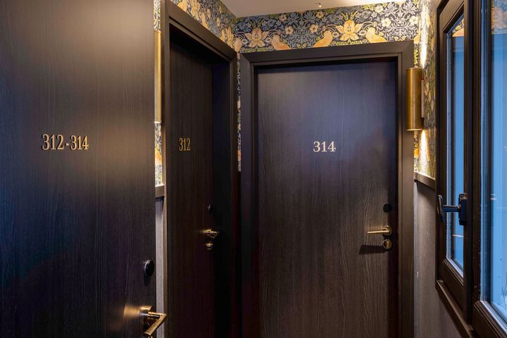 Room 39 of 103