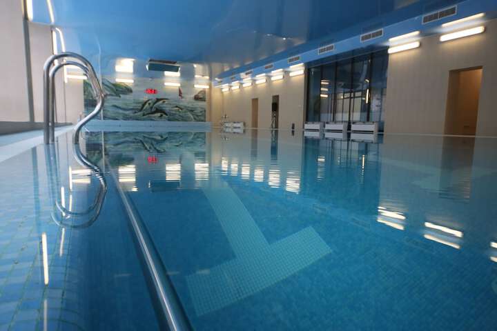 Pool 32 of 75