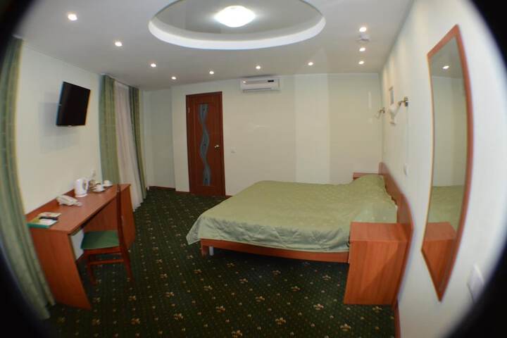 Room 10 of 45