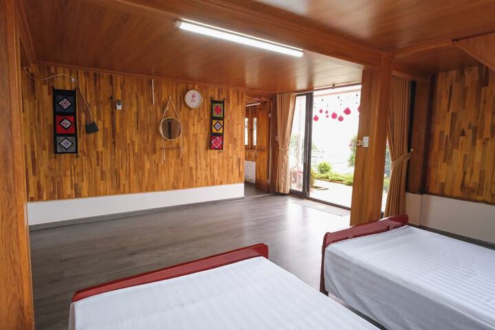 Room 15 of 85
