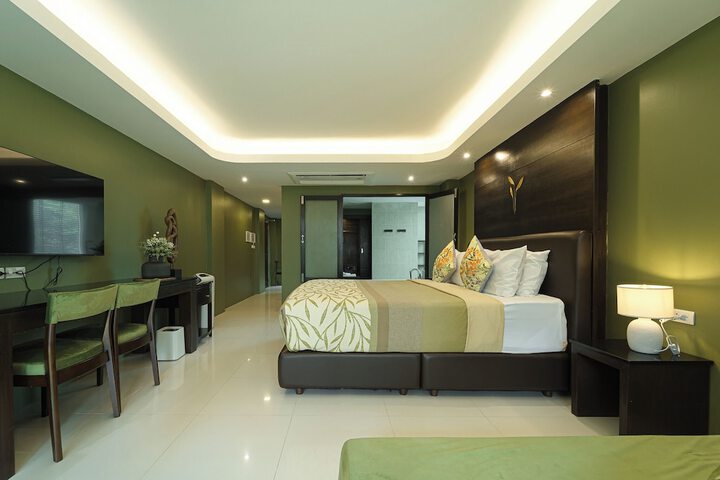Room 14 of 170
