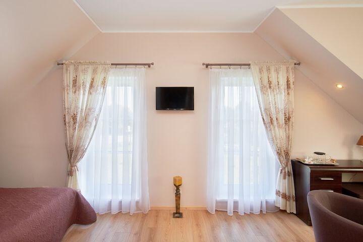 Room 33 of 59