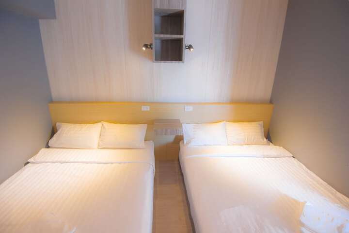 Room 19 of 68