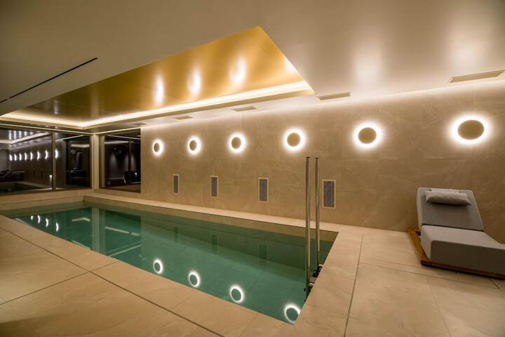 Pool 208 of 332