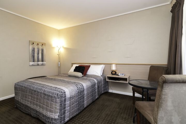 Room 25 of 48