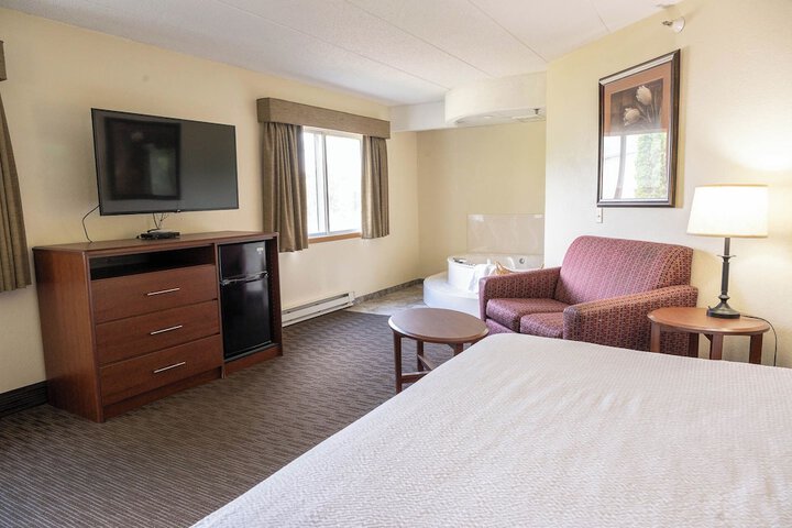 1 King Bed Studio Suite (4 of 4)