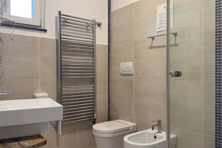 Room 45 of 175
