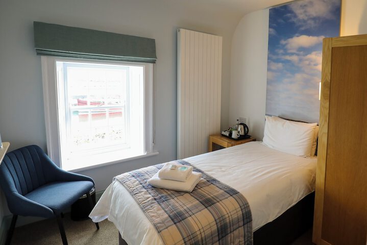 Room 15 of 50