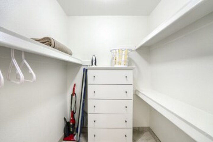 Room 25 of 31