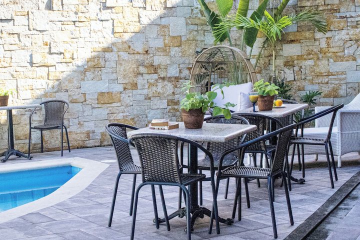 Terrace/Patio 23 of 32