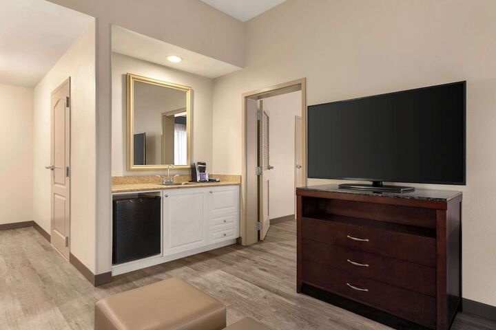 Room 14 of 48