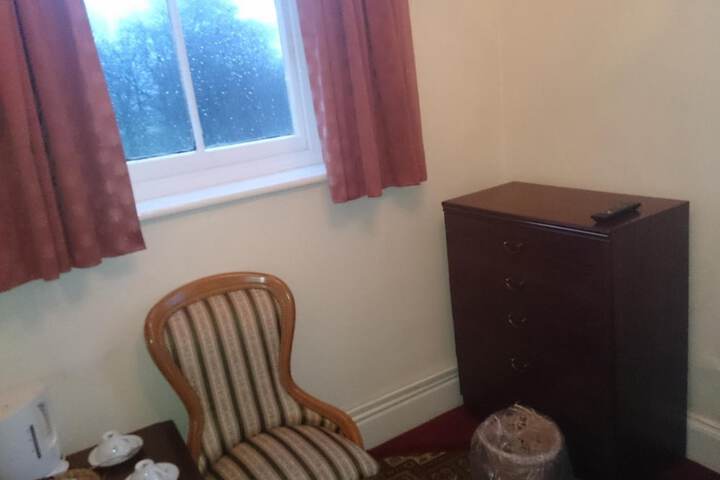 Room 27 of 58