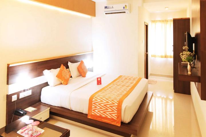 Room 4 of 17