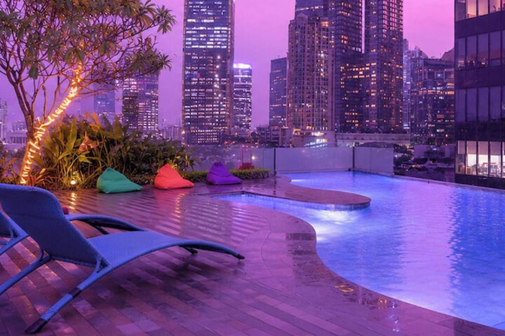 Pool Hotel