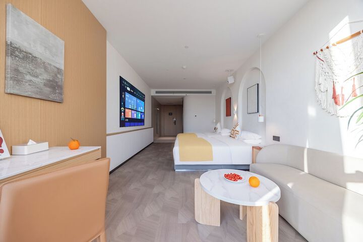 Room 17 of 60