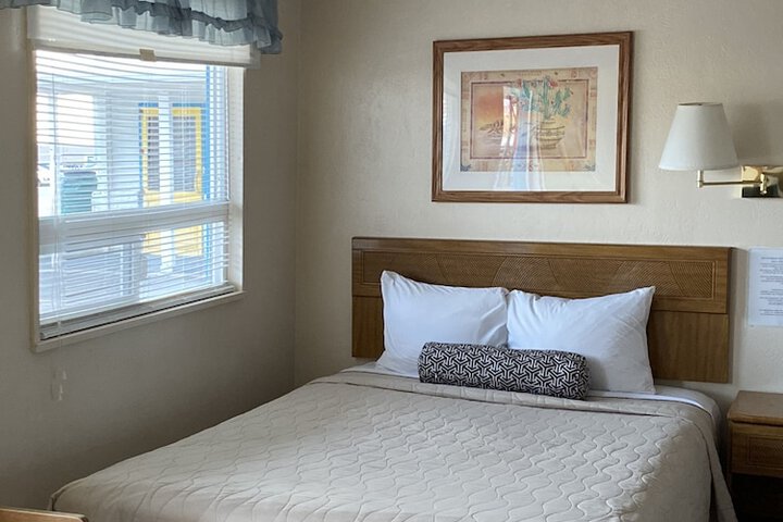 Room 5 of 35