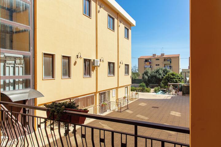 Hotel Exterior 60 of 66