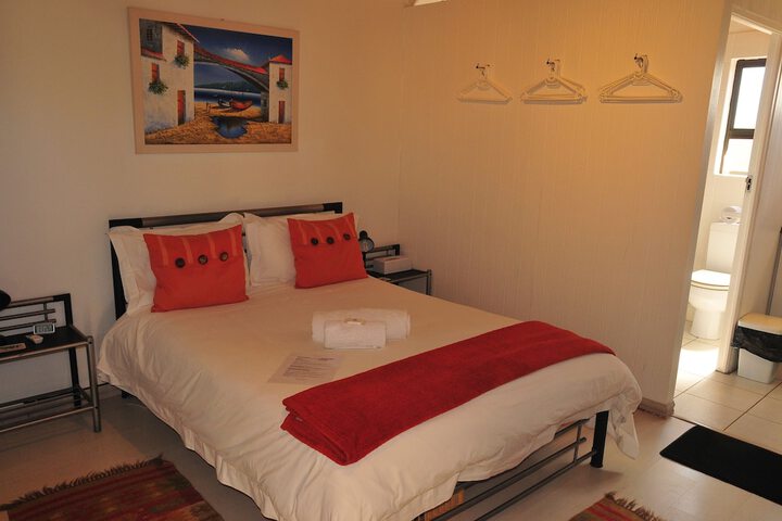 Room 6 of 76