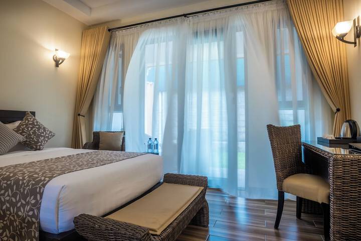 Room 2 of 28