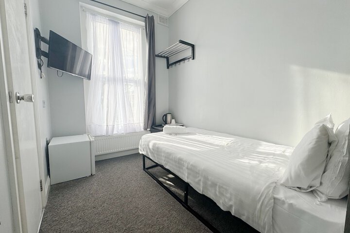 Room 31 of 85