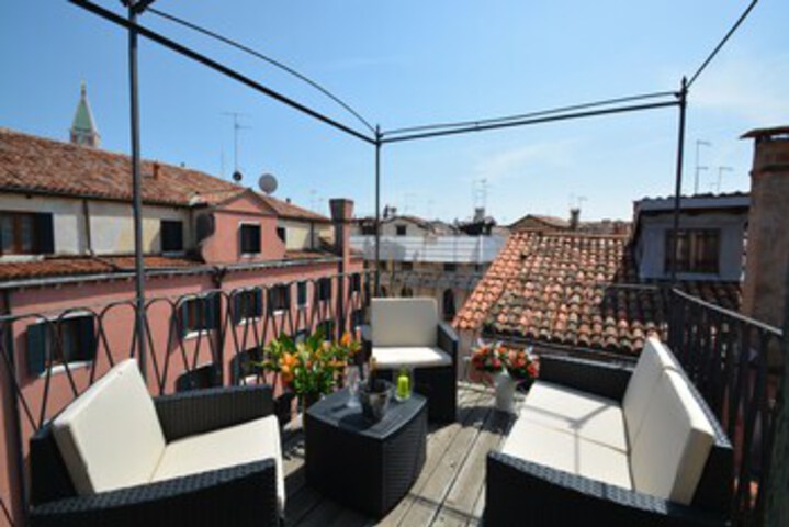 Exterior of Ve.NI.Ce Cera Casa Dolce Vita