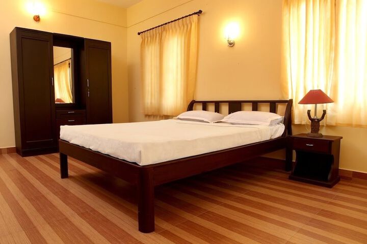 Room 3 of 48
