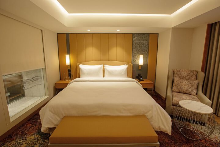 Room 21 of 111