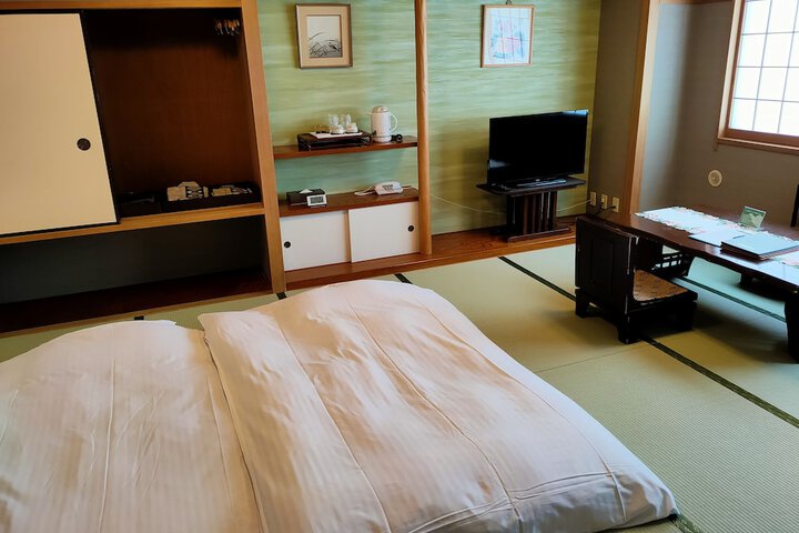 Room 9 of 114