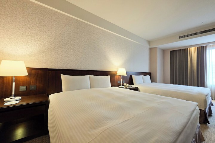 Room 40 of 120