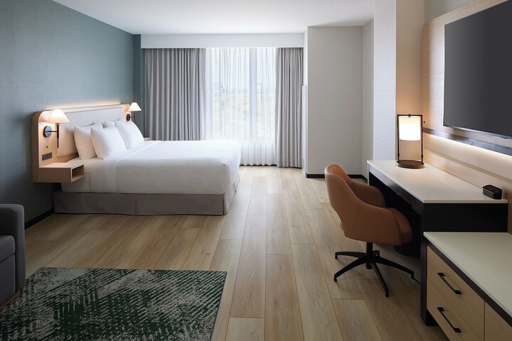 Room 6 of 23