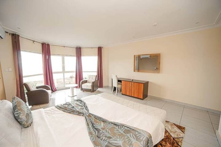 Room 4 of 41