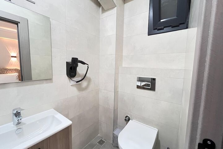 Room 15 of 23