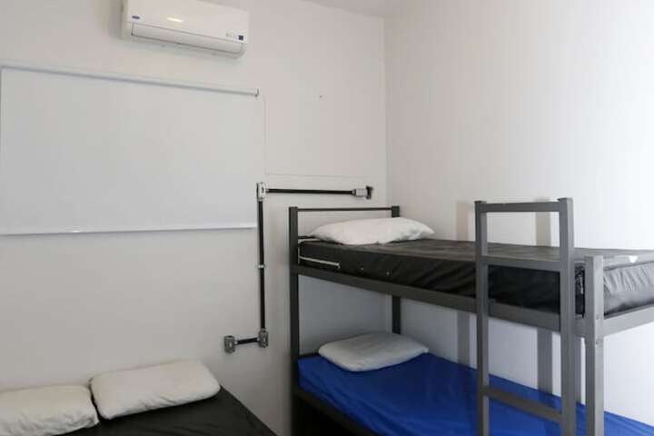 Room 15 of 25