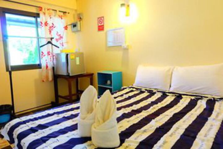 Room 12 of 25