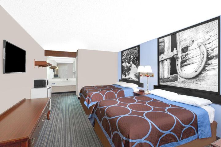 2 Double Beds (2 of 5)