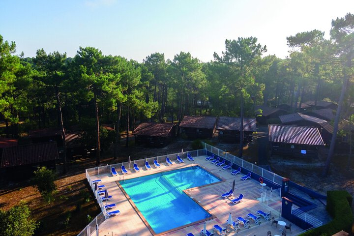 Pool 16 of 39