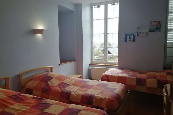 Room 4 of 64