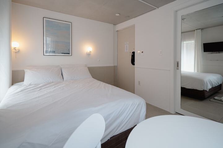 Room 46 of 96