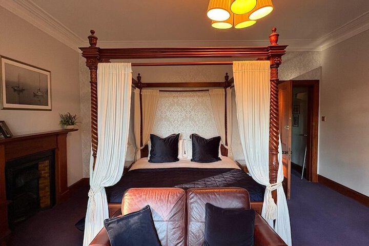 Room 12 of 84