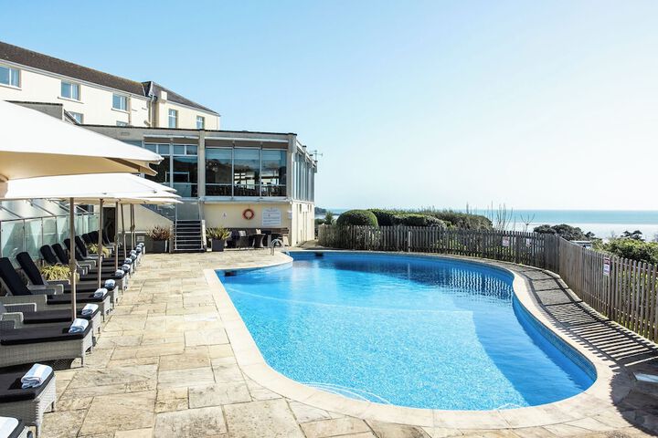 Pool Hotel