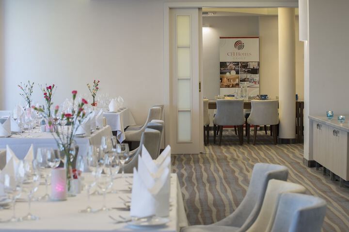 Dining 47 of 73