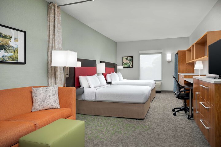 1 Queen Bed Studio (8 of 12)