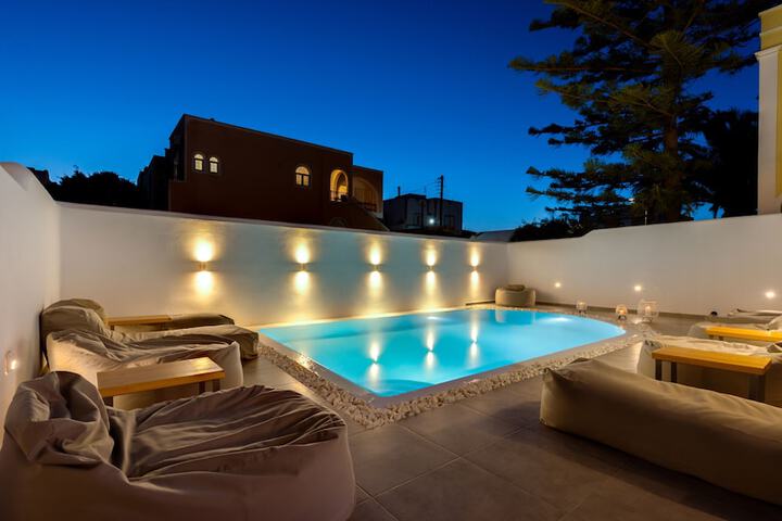 Pool 59 of 71